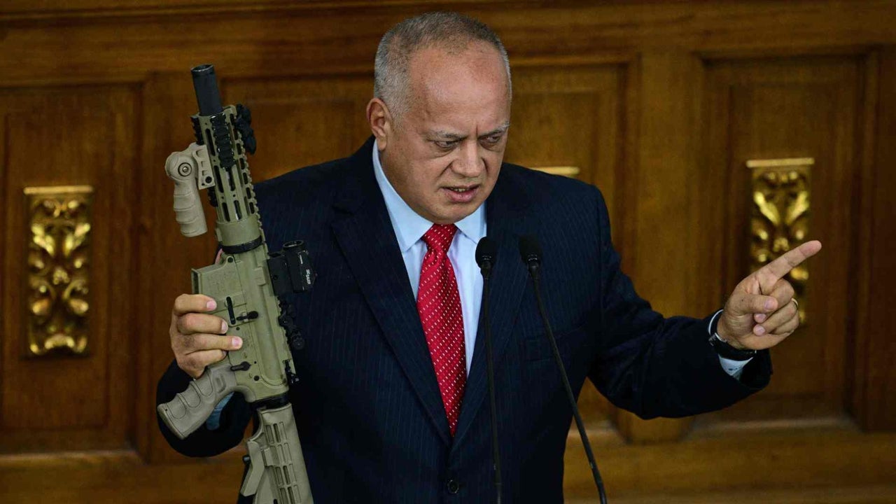 Comparan a Diosdado Cabello con Stalin luego de que se refiriera al concepto de la “familia militar” en discurso dirigido a soldados del régimen | NTN24.COM