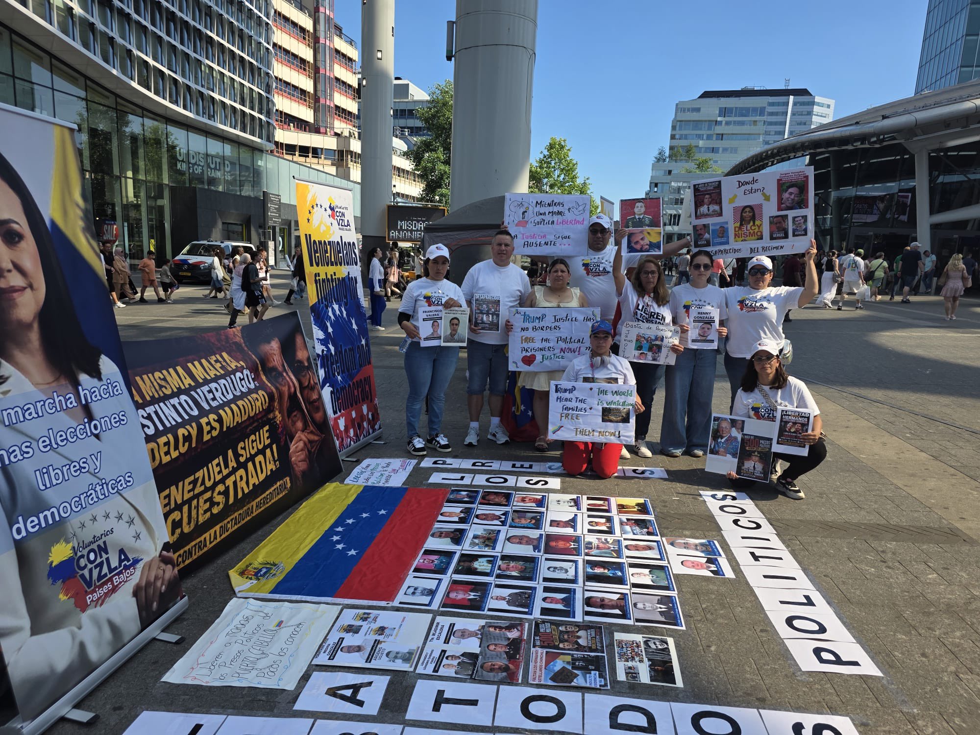 Diáspora venezolana alzó la voz en Países Bajos por la libertad de los presos políticos (Imágenes)