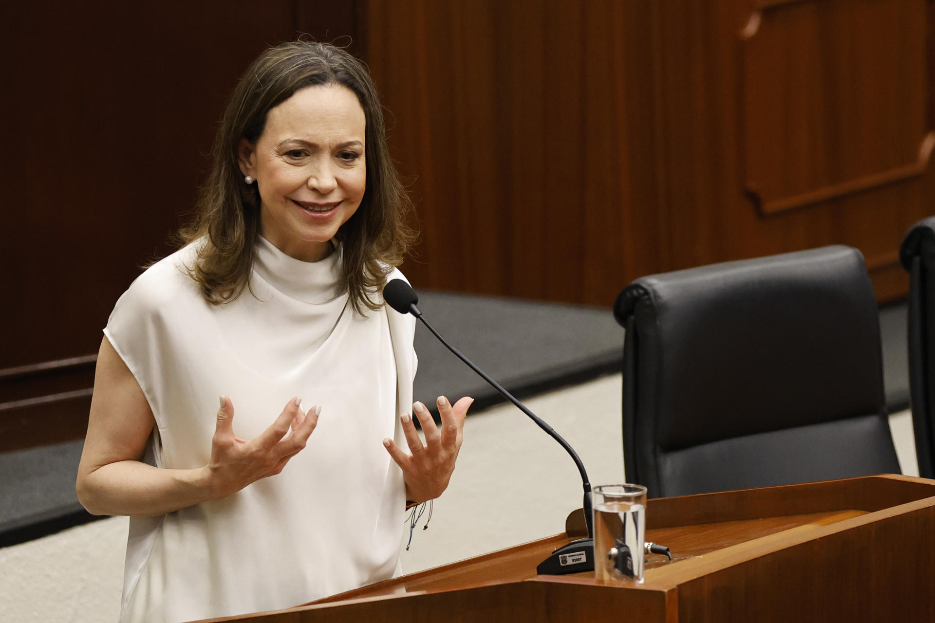 María Corina Machado recordó la experiencia de Venezuela y llamó a los colombianos a valorar su voto