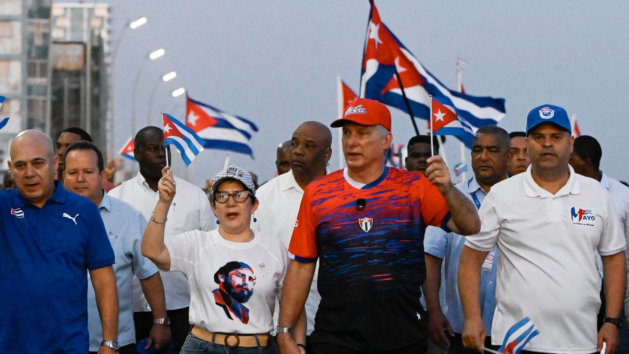 “El agua les llegó al cuello”: análisis de las medidas económicas que el régimen cubano tomó bajo la presión de Estados Unidos | NTN24.COM