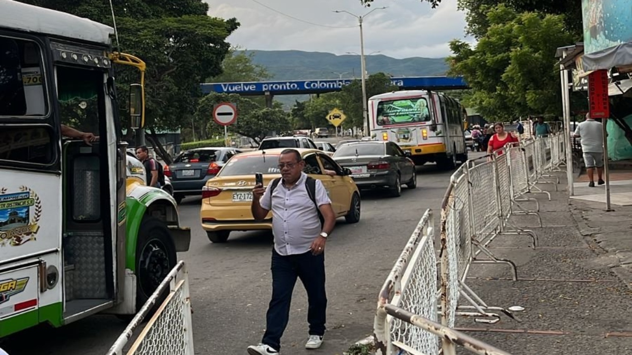 (+Fotos) Tras las elecciones presidenciales, reabren el paso en la frontera colombo-venezolana