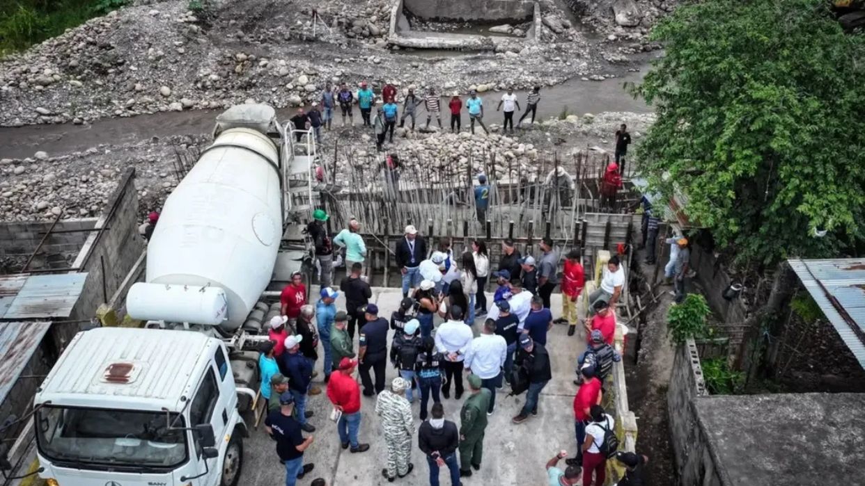 Ministerio de Transporte rehabilita 30 puentes en todo el país