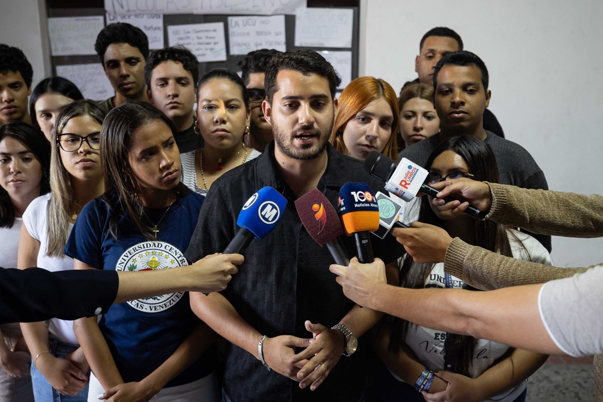 Estudiantes evitan conferencia sobre Nicolás Maduro en la UCV – Efecto Cocuyo
