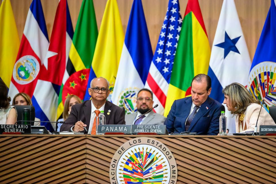 OEA urge recuperar democracia en Venezuela, Cuba y Nicaragua