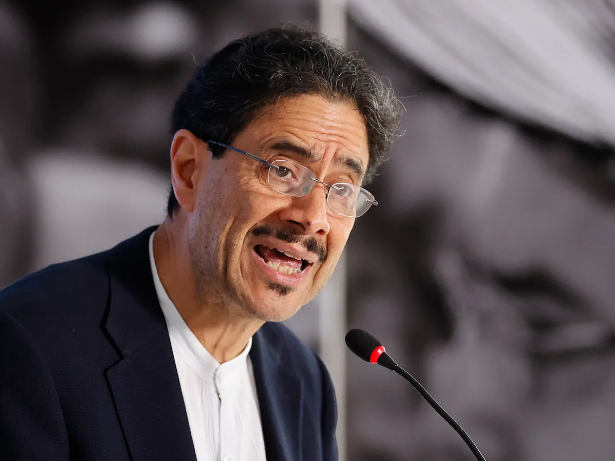 El izquierdista Iván Cepeda acepta su derrota ante el triunfo electoral de Abelardo de la Espriella por la presidencia de Colombia