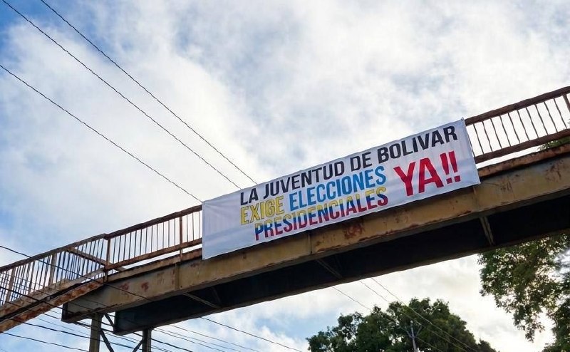 Jóvenes de Bolívar se movilizan para exigir elecciones presidenciales ya