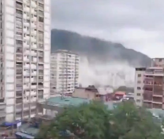 VIDEOS: Varias estructuras han colapsado en Caracas por el terremoto de este #24Jun