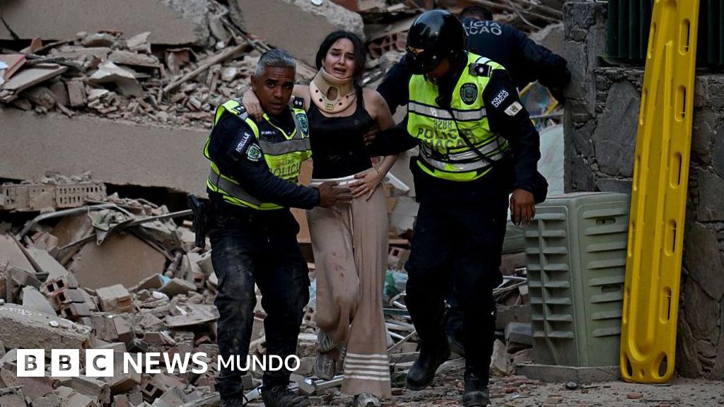 Un fuerte terremoto de magnitud 7,2 y una réplica de 7,5 sacuden la costa central de Venezuela y causa graves daños en Caracas – BBC News Mundo