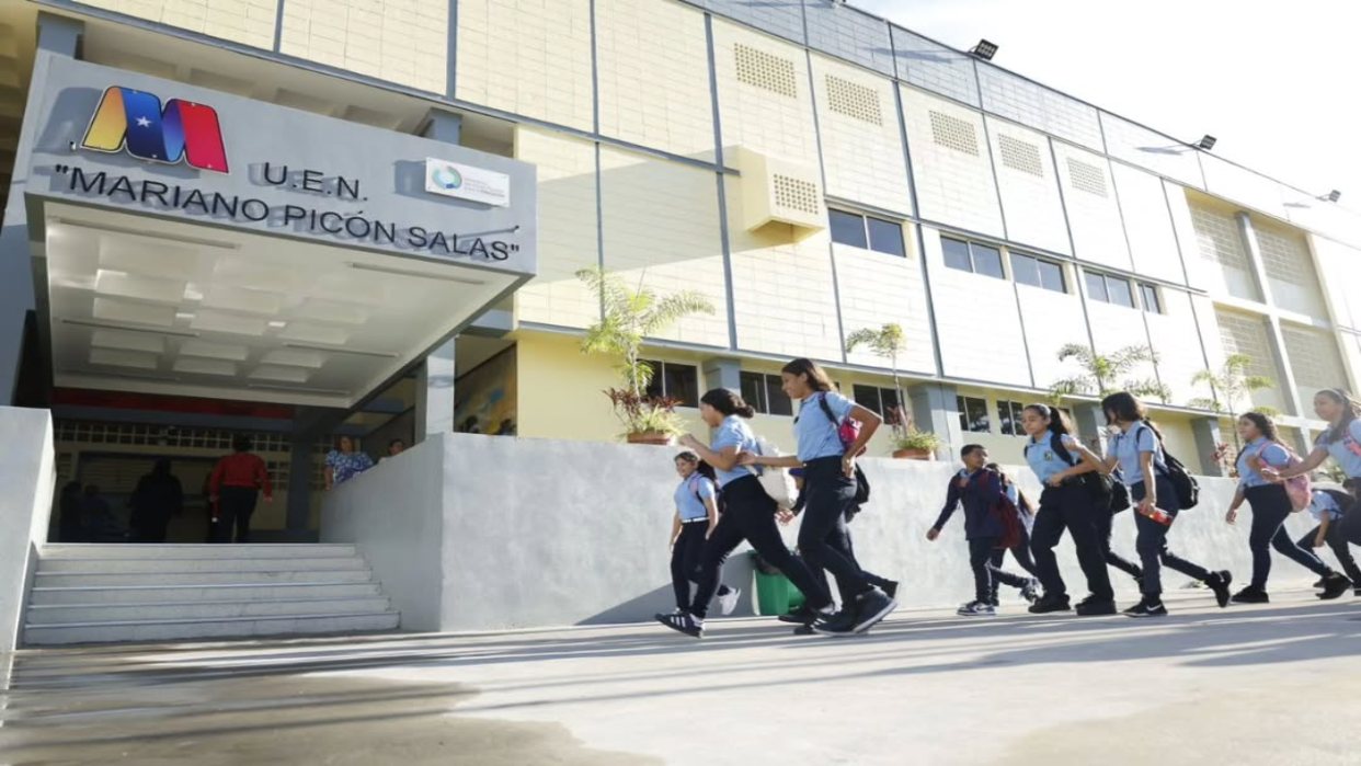 Ministerio de Educación anuncia suspensión de actividades escolares en todo el país