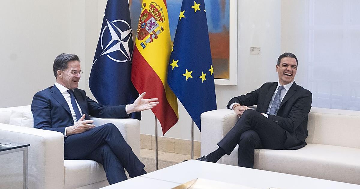 Sánchez arrastra a España a la soledad y el descrédito en la OTAN