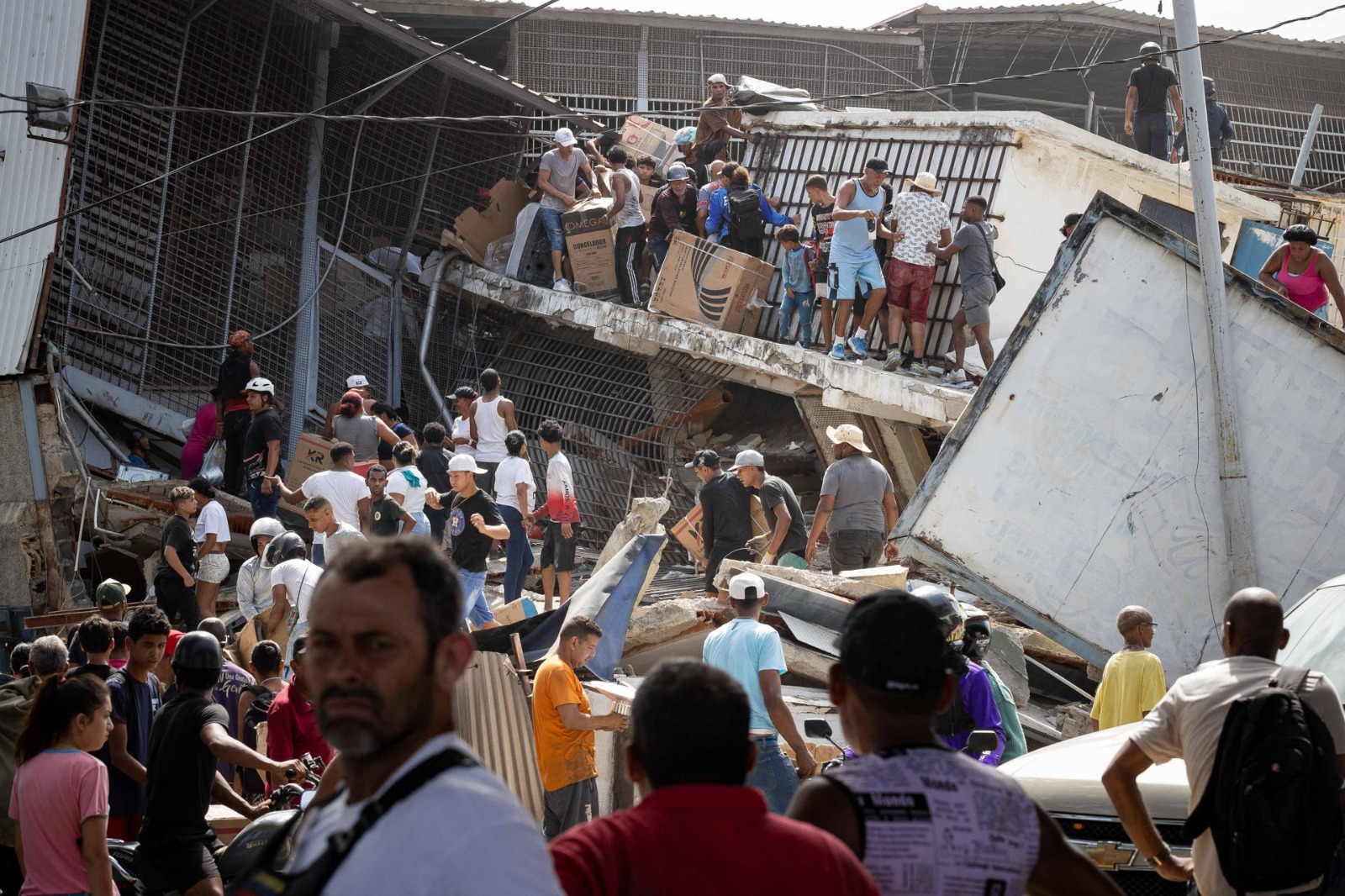 Toma nota: Cómo ayudar a Venezuela desde el sur de Florida tras los terremotos
