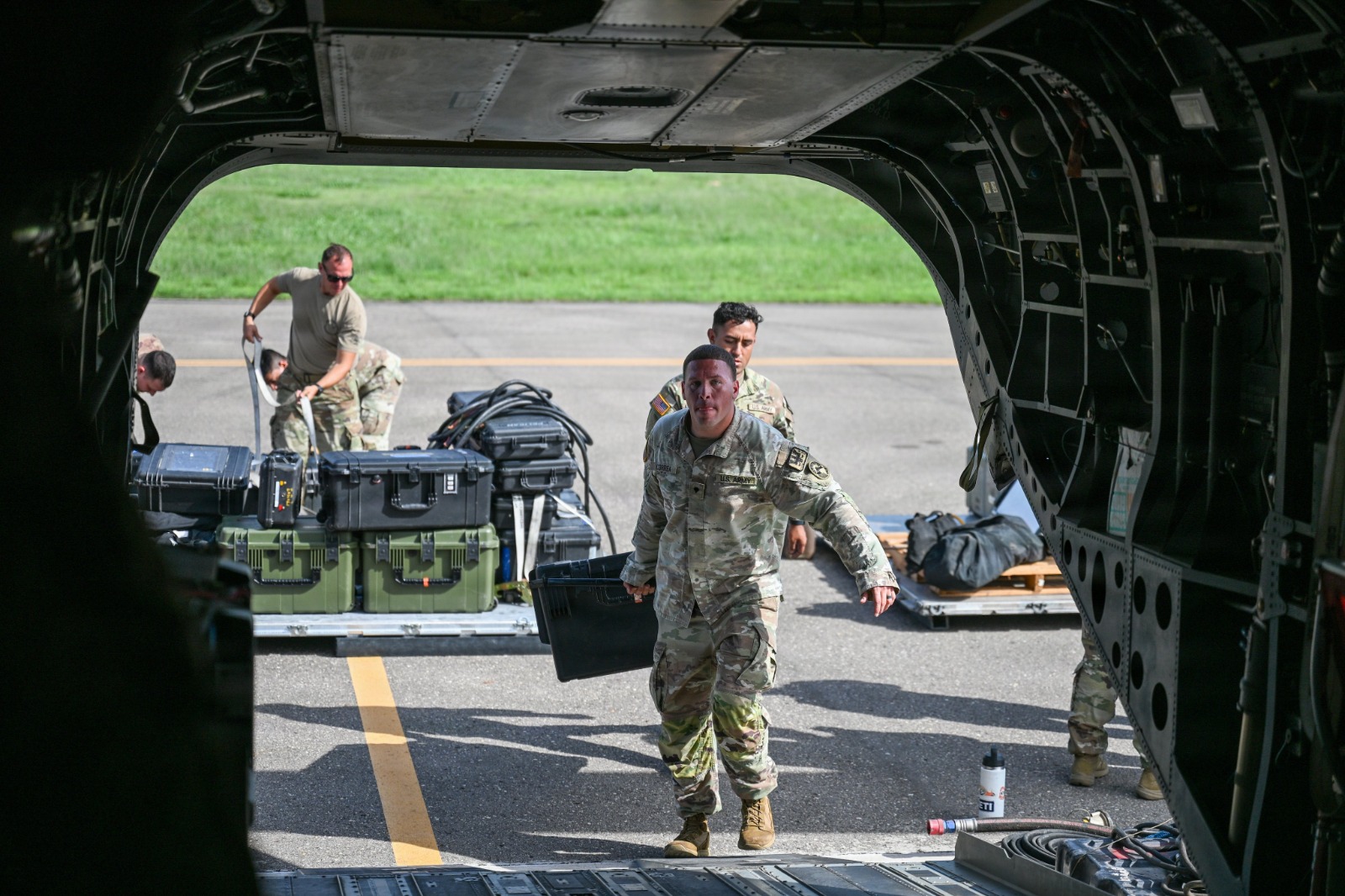 Las FOTOS que muestran cómo el Comando Sur de EEUU se moviliza para ayudar a Venezuela