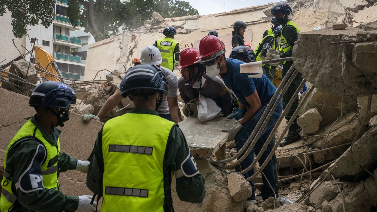 Tres edificios colapsaron tras los terremotos que azotaron Venezuela: equipos de rescate continúan la búsqueda de sobrevivientes | NTN24.COM