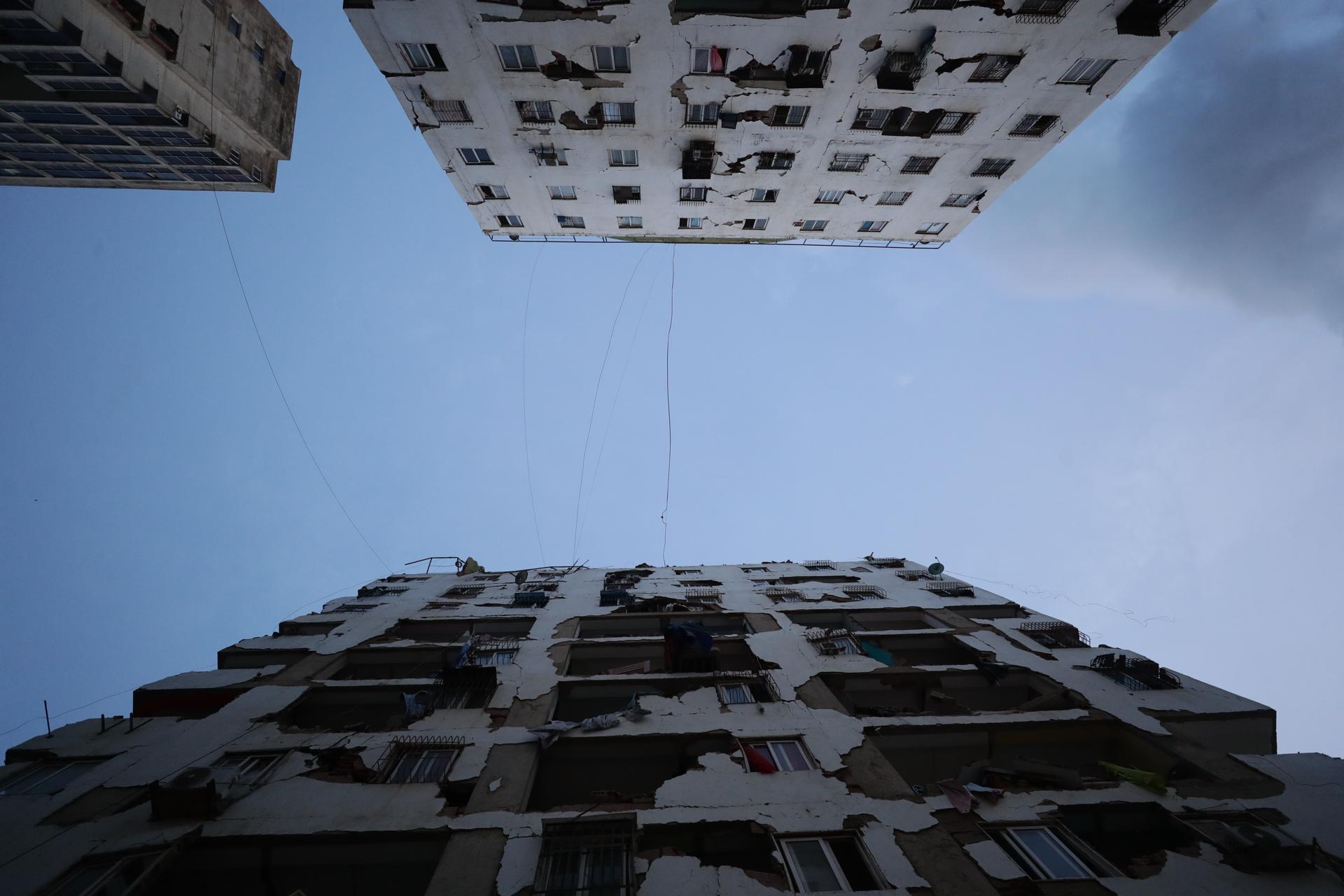 Elevaron a 235 los muertos y a 4.300 los heridos por terremotos en Venezuela