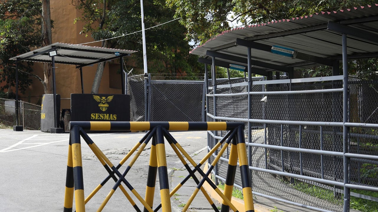 La angustia que vivieron los presos políticos durante el terremoto en Venezuela: “No podían informar a sus familias sobre su estado” | NTN24.COM