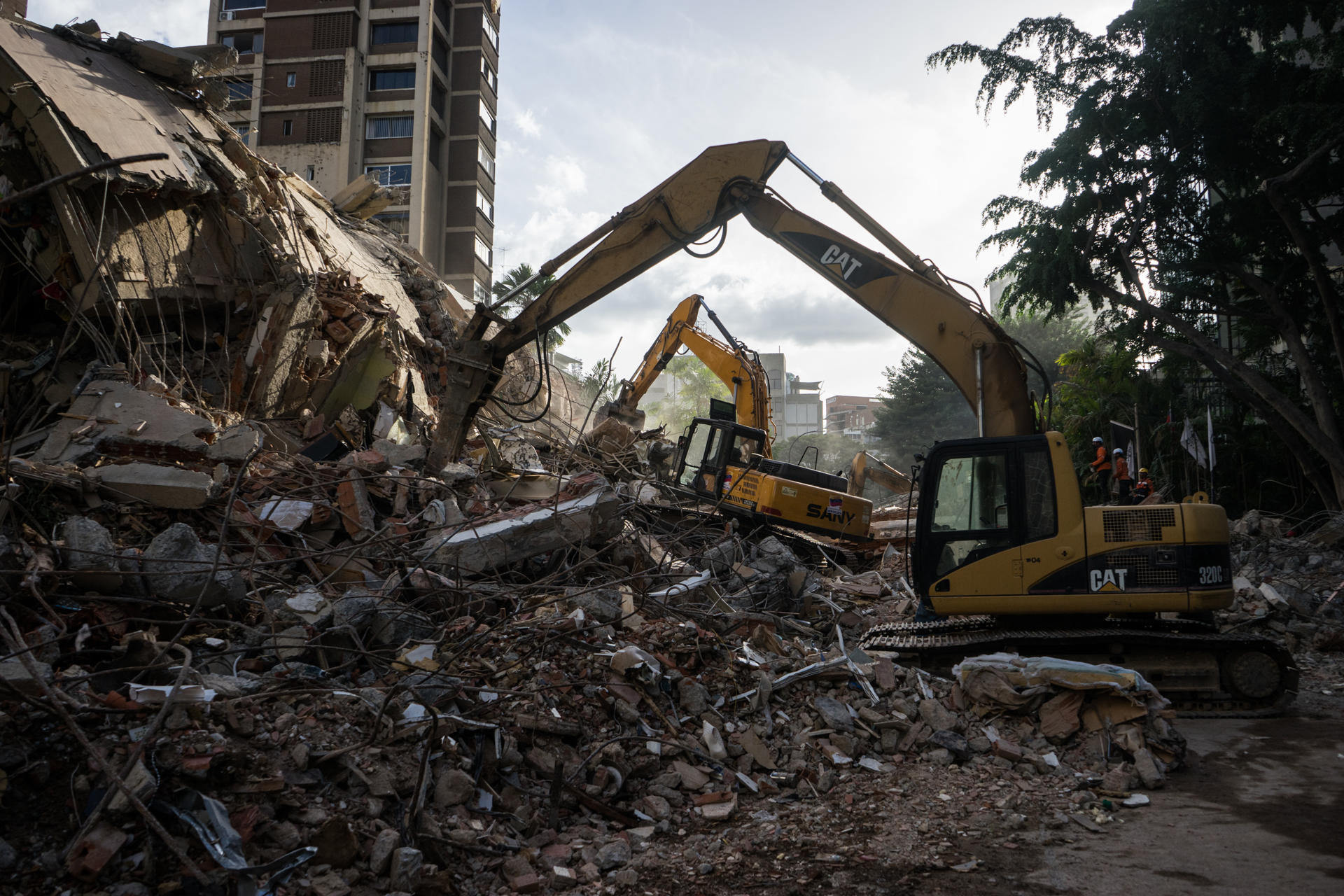 Se eleva a cuatro el número de españoles muertos tras los terremotos en Venezuela
