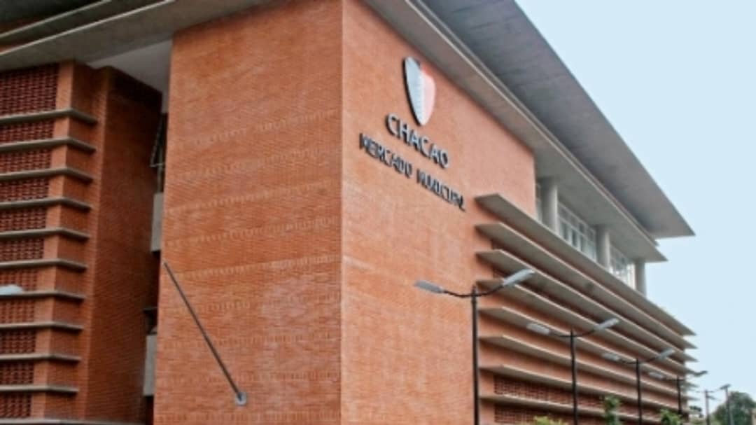 Habilitan el estacionamiento del Mercado de Chacao para recibir donaciones