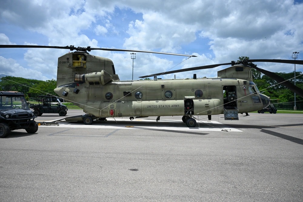 EEUU desplegó más aviones, helicópteros y buques tras terremotos en Venezuela