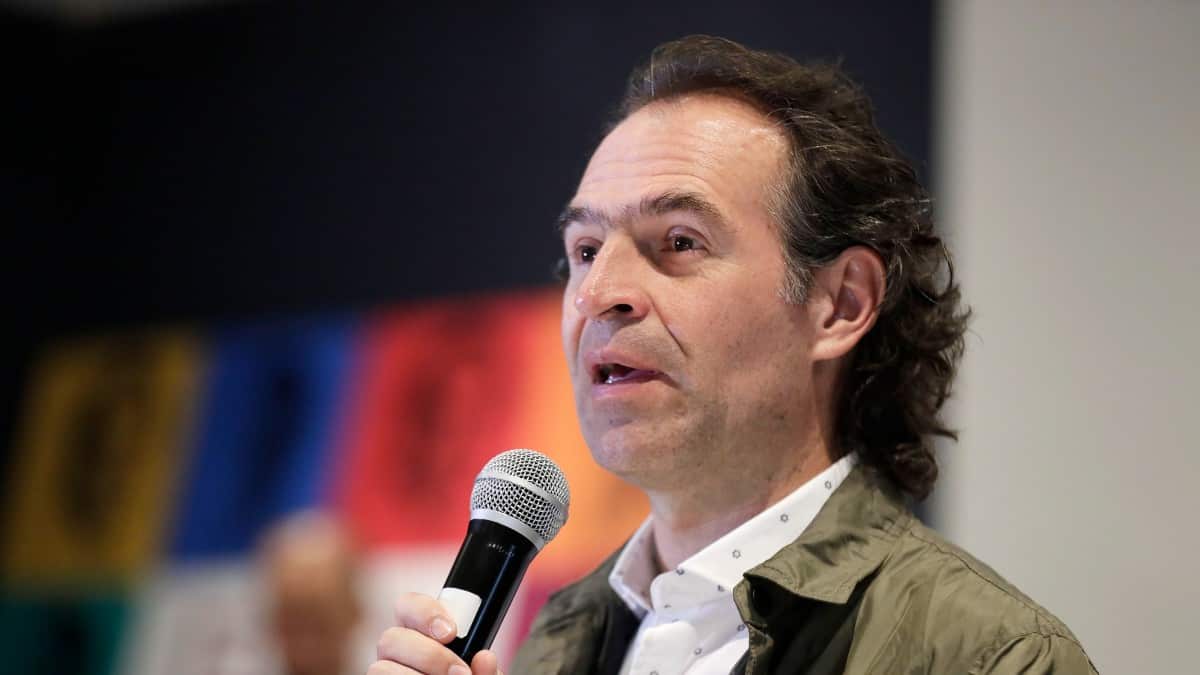 Alcalde de Medellín advierte que bomberos de su ciudad no han logrado entrar a Venezuela por culpa de las “autoridades” | NTN24.COM
