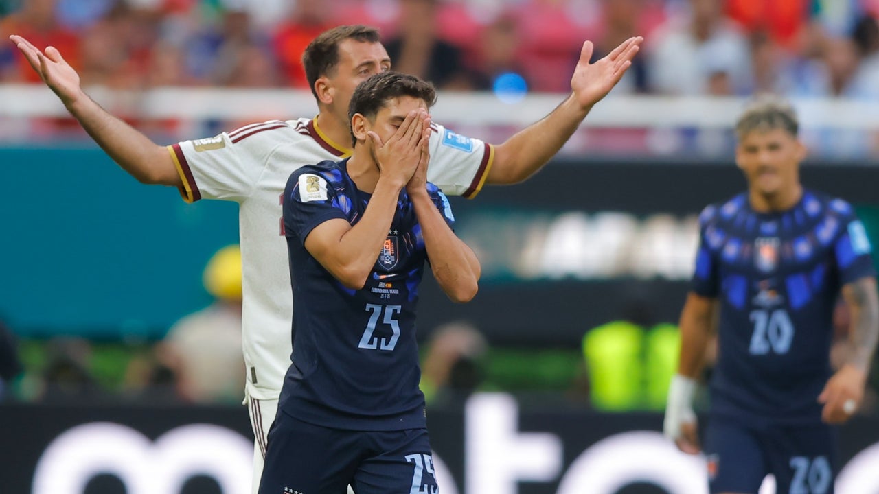Vergüenza: Uruguay se convierte en la primera selección de Conmebol eliminada del Mundial tras perder con España | NTN24.COM