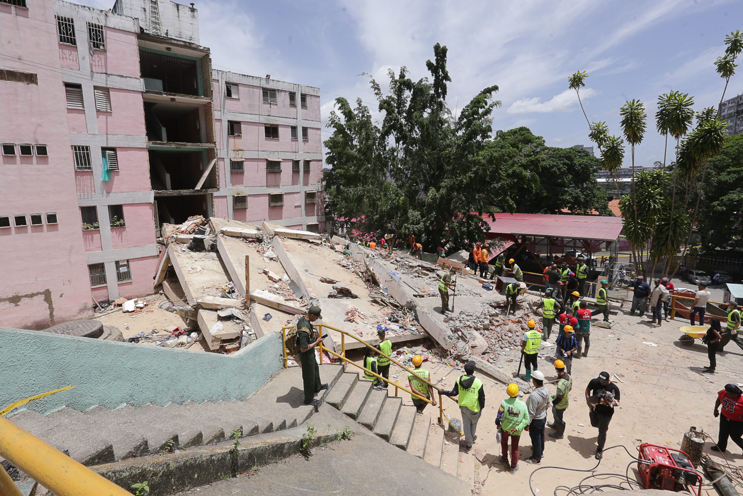 Venezuela ha recibido a más de 1.600 rescatistas para atender a víctimas de los terremotos