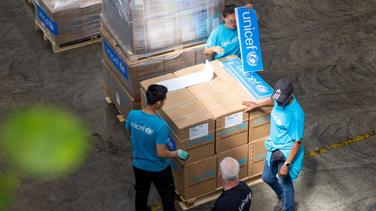 Unicef envía 22 toneladas de suministros vitales para atender a la infancia afectada por los terremotos en Venezuela