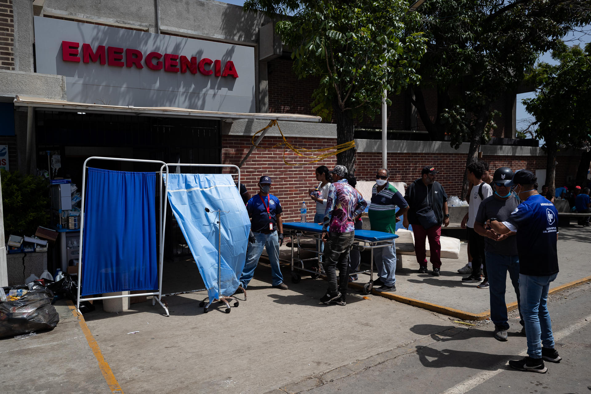 Ansiedad y desconcierto en los hospitales venezolanos: “No sabemos a quién creer”
