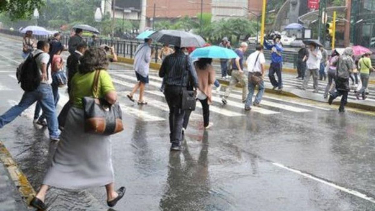 Lluvias de intensidad variable genera en el país onda tropical N°20