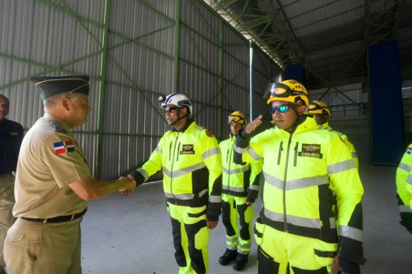 República Dominicana envía un nuevo contingente de rescate a Venezuela tras terremotos – bancaynegocios.com