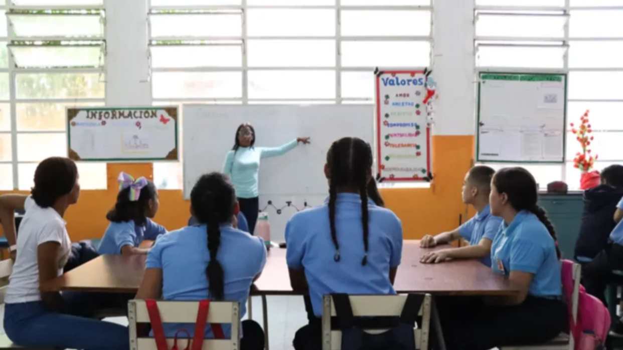 Presidencia (E) Delcy Rodríguez extiende suspensión de clases por una semana más