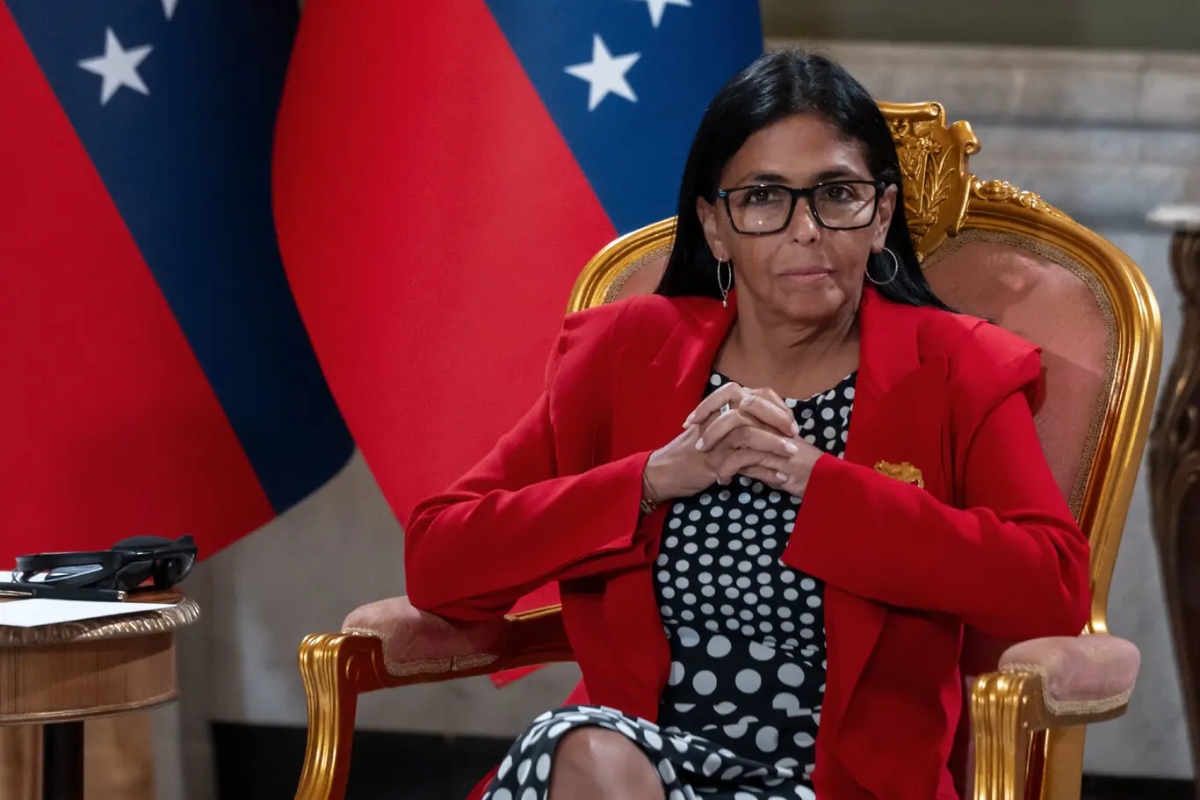 NYT: Delcy Rodríguez es acusada de politizar la ayuda humanitaria tras el terremoto.
