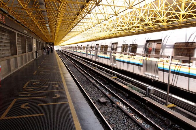 Metro de Caracas desaloja a usuarios tras sismo de 4,2 registrado este #29Jun