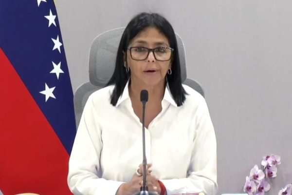 Delcy Rodríguez promete nuevas viviendas antes de que finalice el año tras doble terremoto – bancaynegocios.com