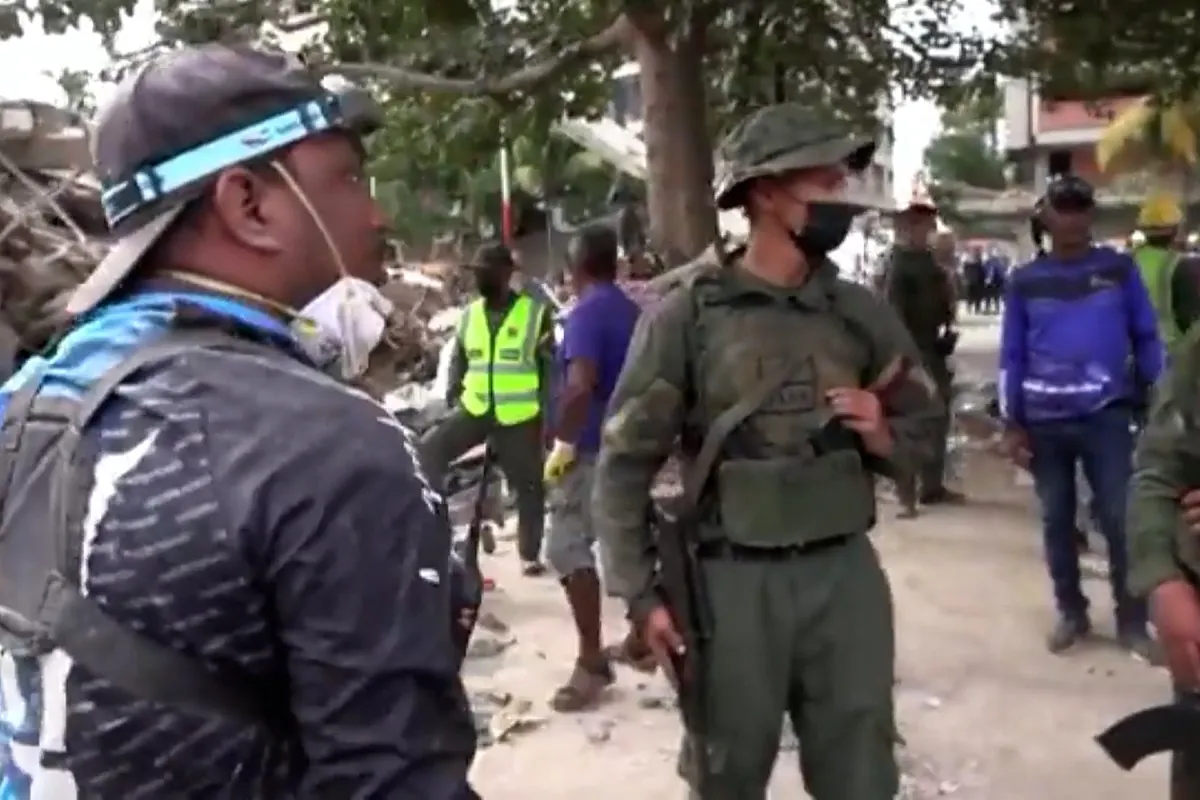 Protestas contra las fuerzas armadas en Venezuela tras los terremotos: “Sinvergüenzas”