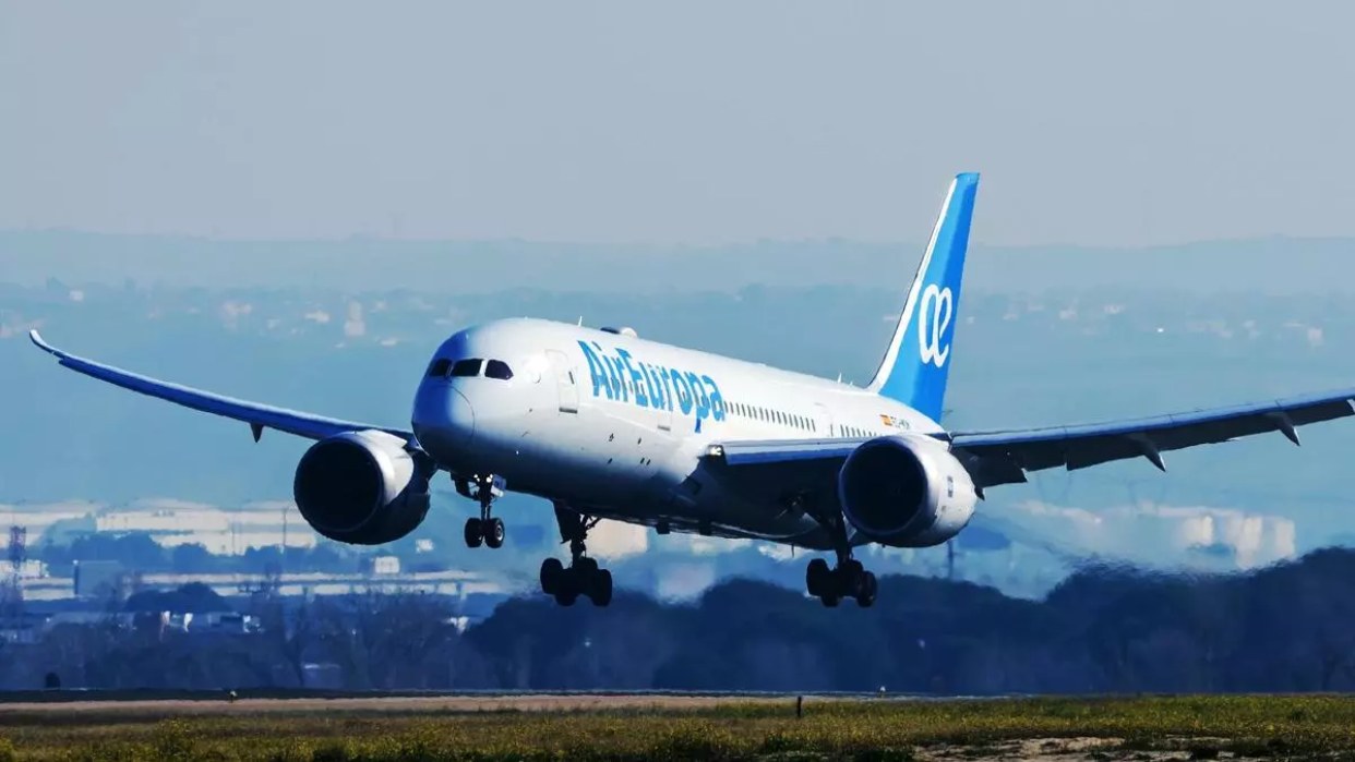 Air Europa reprograma sus vuelos hacia Venezuela y operará temporalmente en Valencia