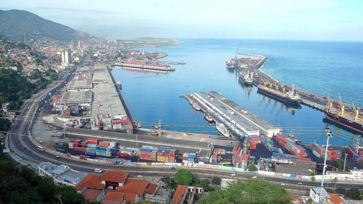 Puerto de La Guaira vuelve a operar para recibir ayuda humanitaria tras el doble sismo