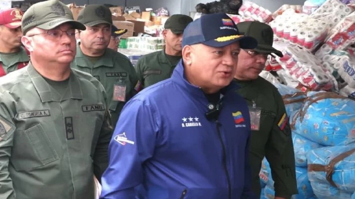 Inspeccionan centro de acopio de La Carlota para constatar su funcionamiento