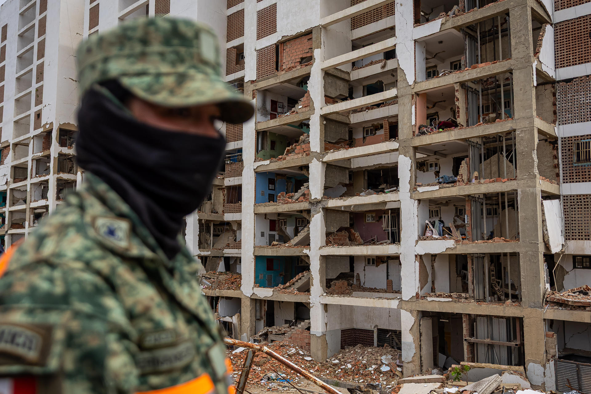 ¿Qué pasó con los más de 100 deportados que llegaron horas antes del terremoto?