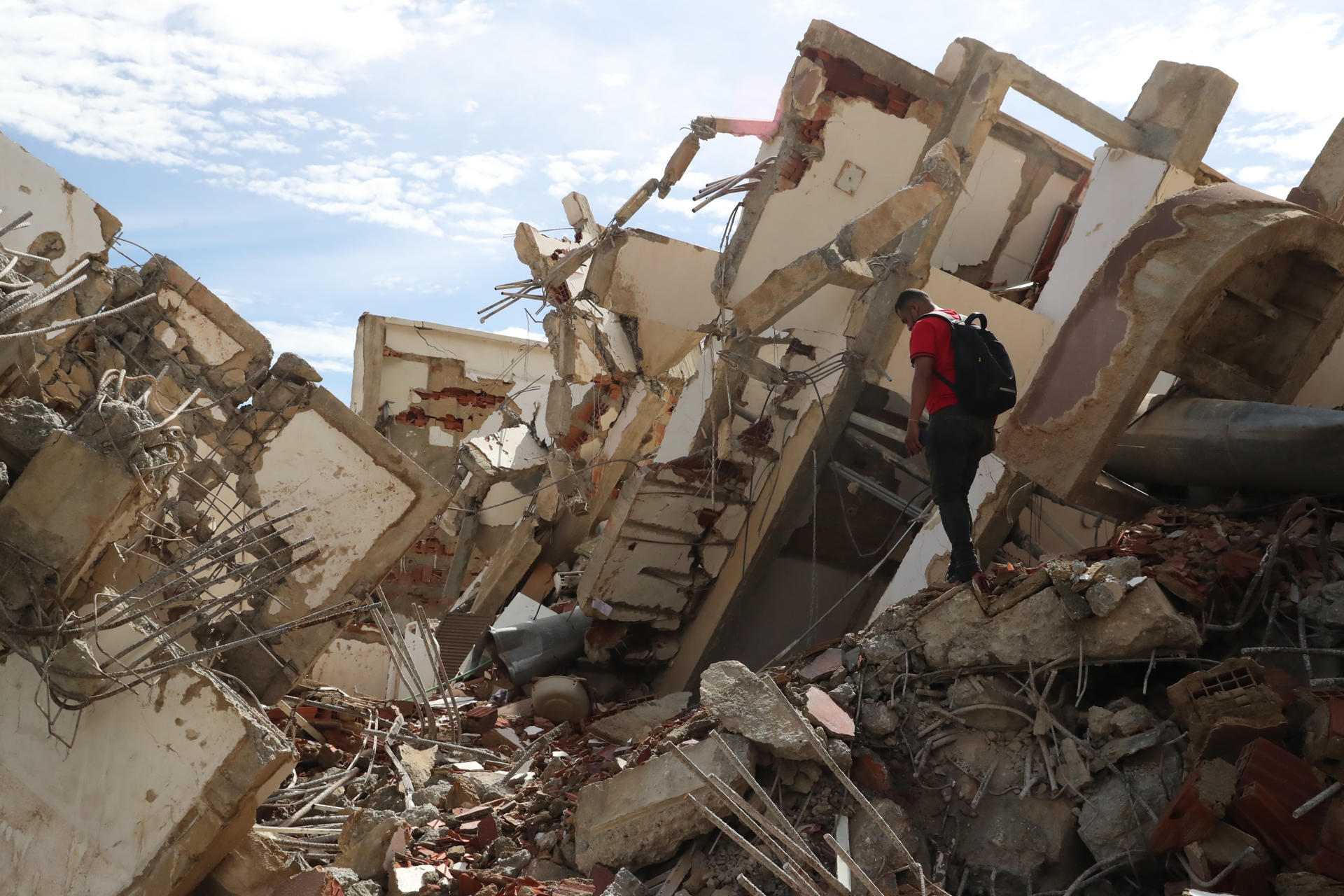 La escasez de equipos de rescate complicó la respuesta de Venezuela a los terremotos