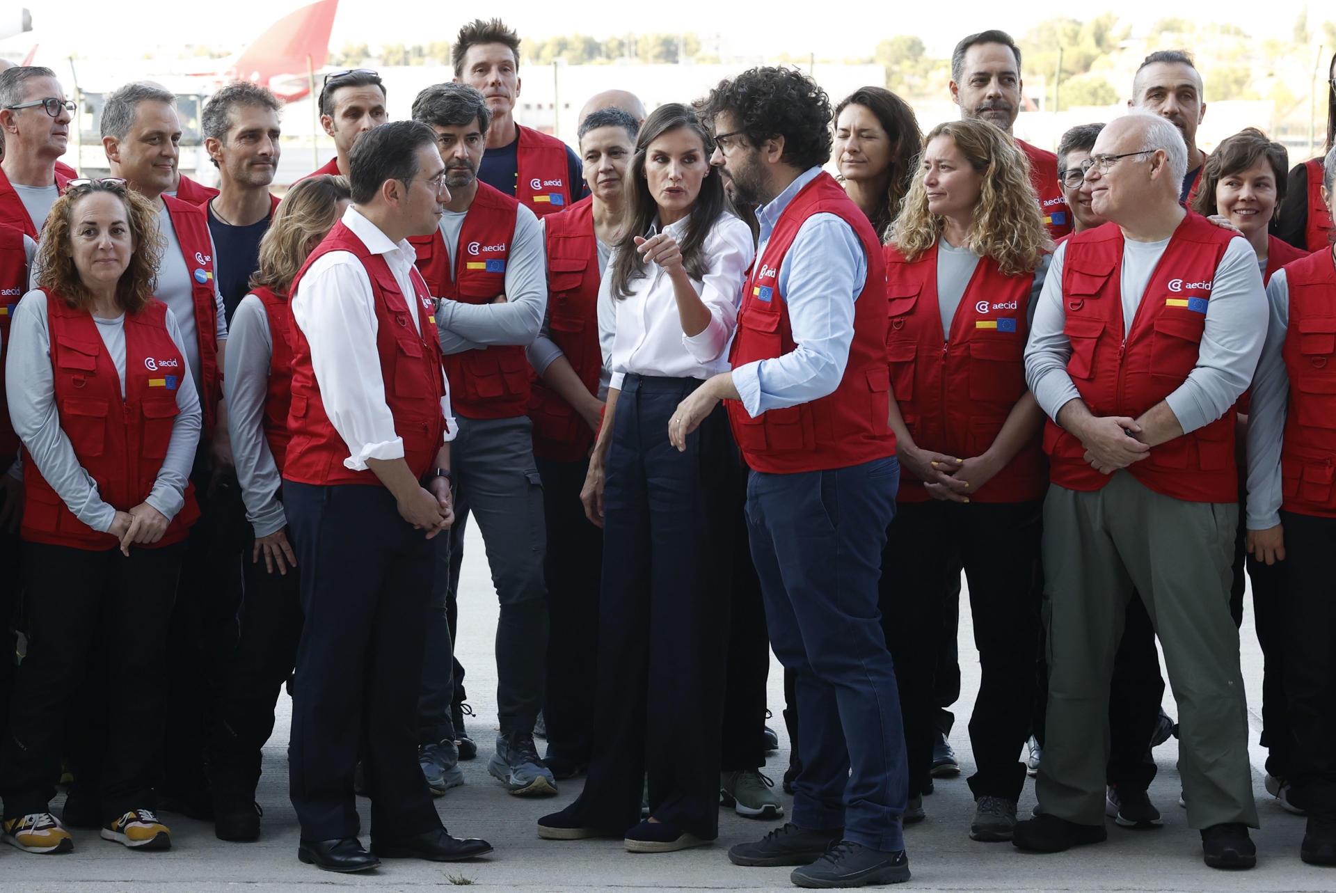 Parte a Venezuela un avión con voluntarios españoles para montar un hospital de campaña