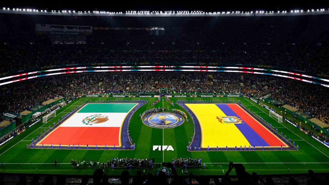 “No están solos”: así fue el homenaje en el partido entre México y Ecuador a los ciudadanos venezolanos afectados por los terremotos | NTN24.COM