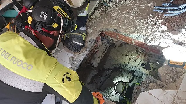 La desesperación de los bomberos italianos: “Si no hubiera sido por esa réplica, lo habríamos logrado”