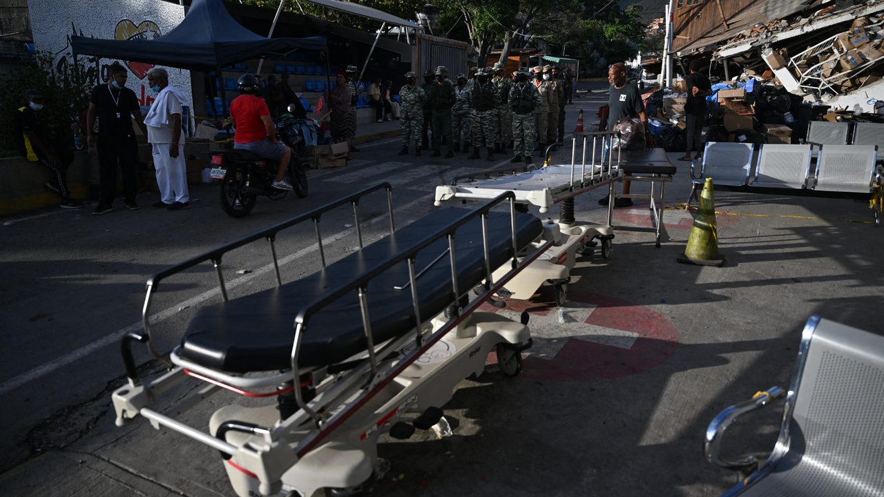 “Estamos viendo menos heridos llegando y más muertos, entonces la prioridad cambia”: referente de Médicos Sin Fronteras sobre posible crisis de salud tras tragedia en Venezuela | NTN24.COM