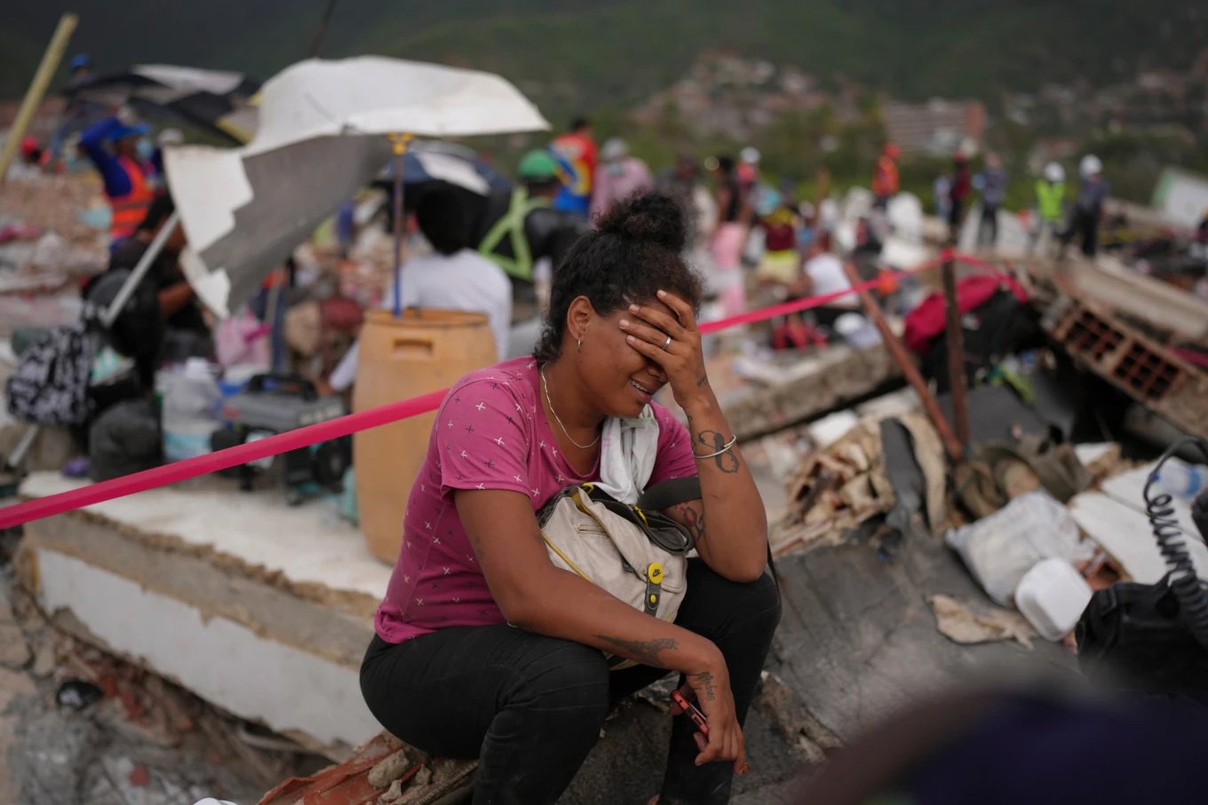 Médicos temen que las secuelas del terremoto desencadenen una crisis sanitaria cada vez mayor