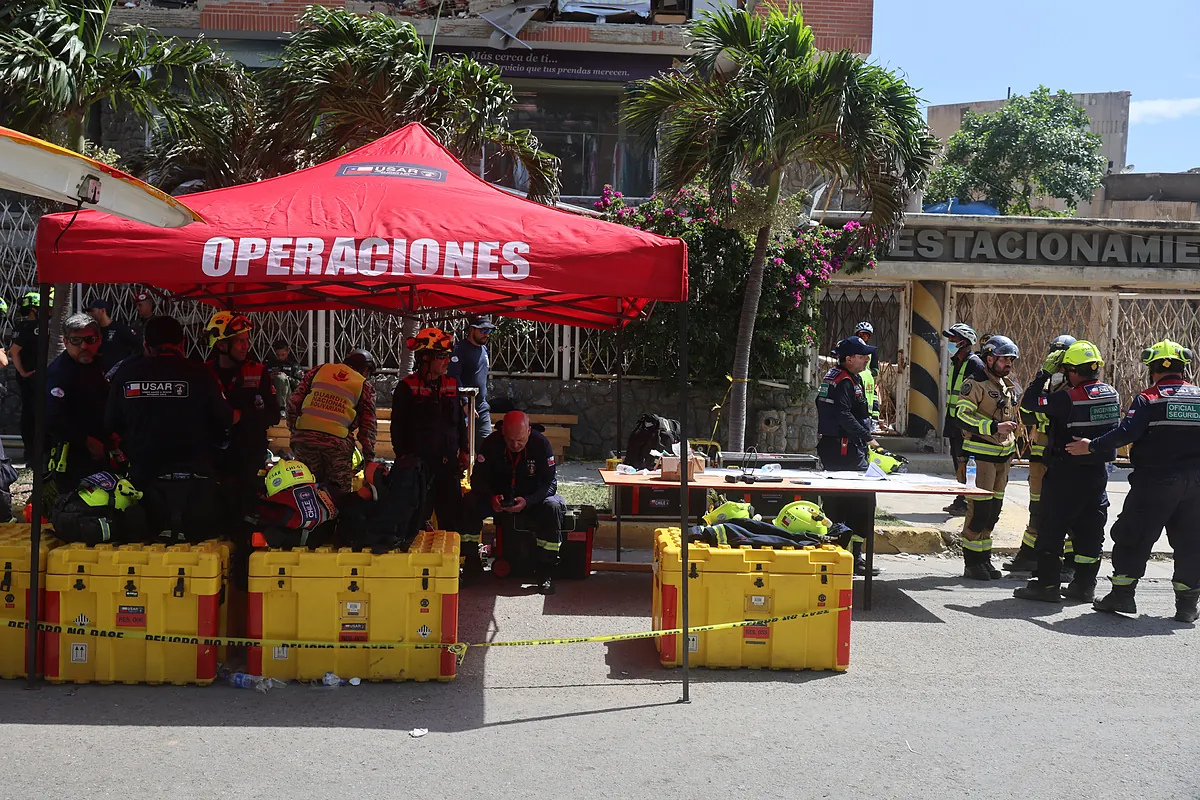 Lucha contrarreloj para salvar una semana después de los terremotos a Hernán, el portero de un edificio atrapado bajo 140 toneladas de escombros