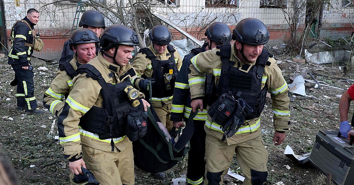Rusia lanza la mayor oleada de ataques sobre Kiev y causa al menos 13 muertos y 50 heridos