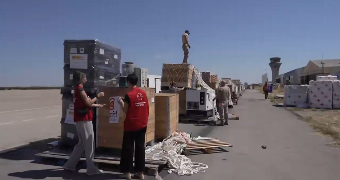 Aterrizó en Venezuela un avión con ayuda humanitaria proveniente de España