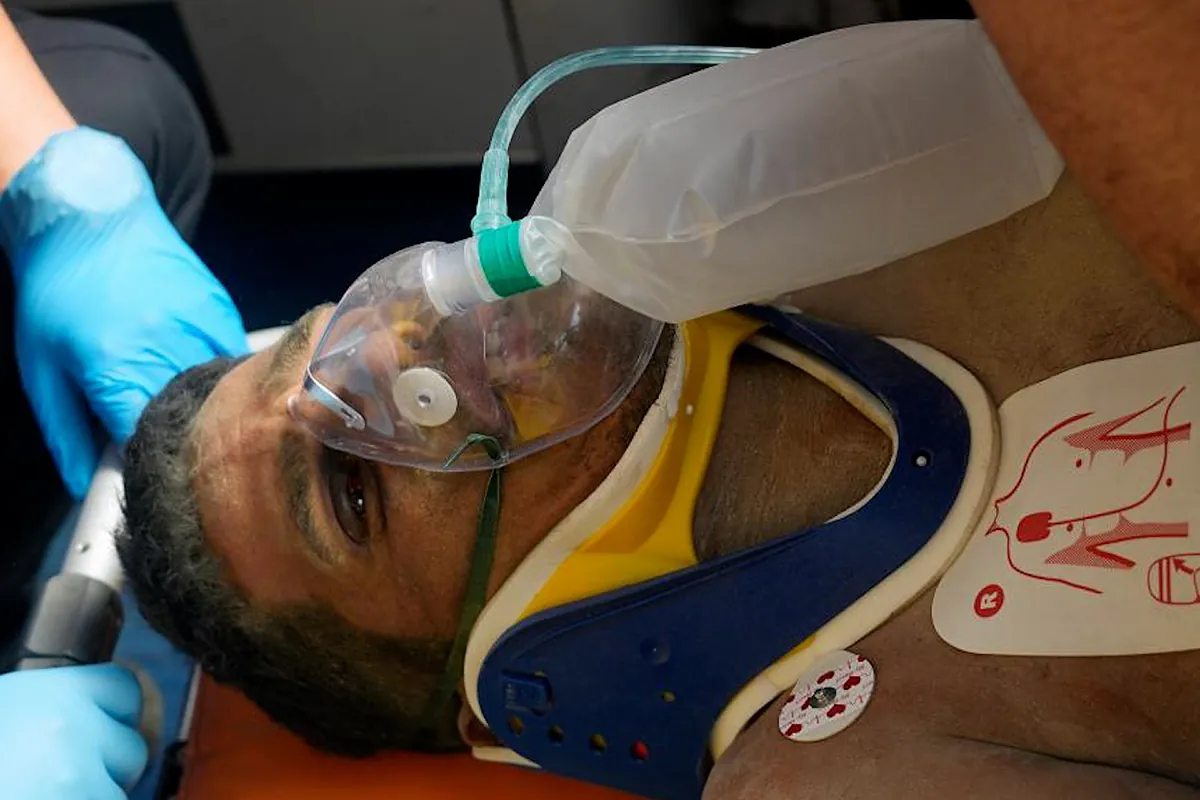Rescatan con vida al portero Hernán atrapado ocho días tras los terremotos de Venezuela