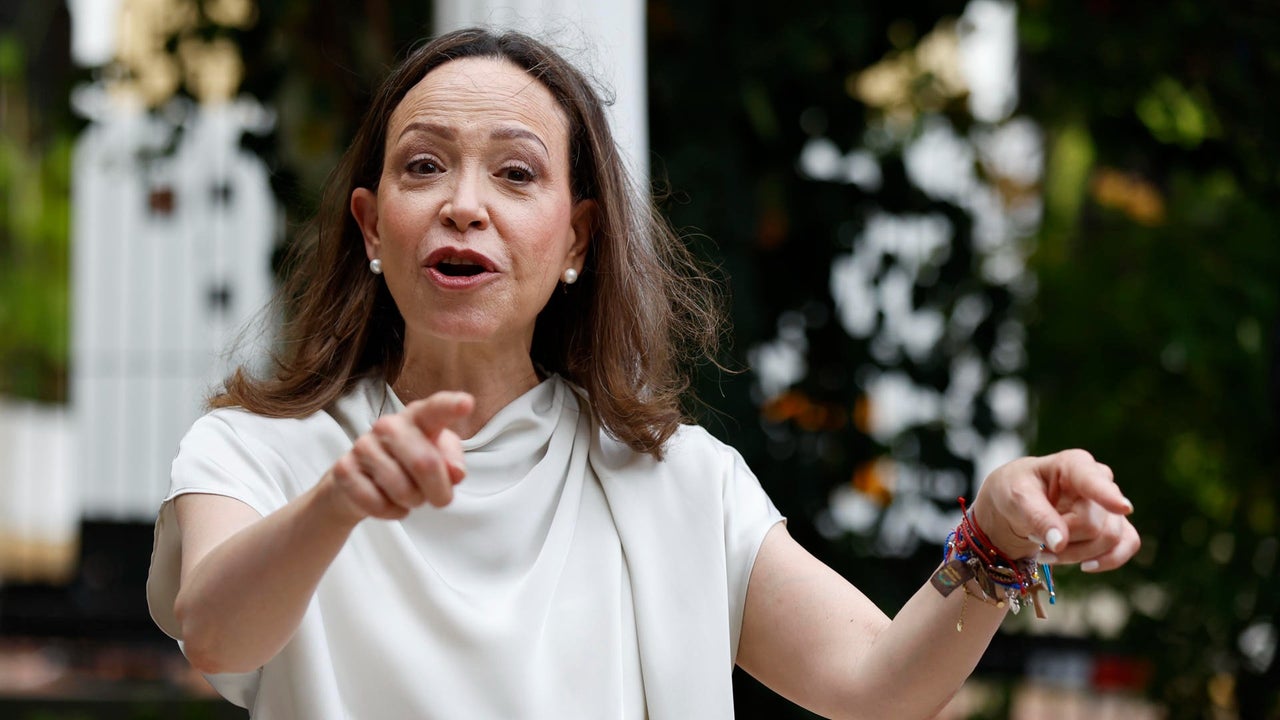 “Que agarre un avión, que llegue a Colombia y entre”: el mensaje de Lorent Saleh a María Corina Machado ante la polémica con EE. UU. por su regreso a Venezuela | NTN24.COM