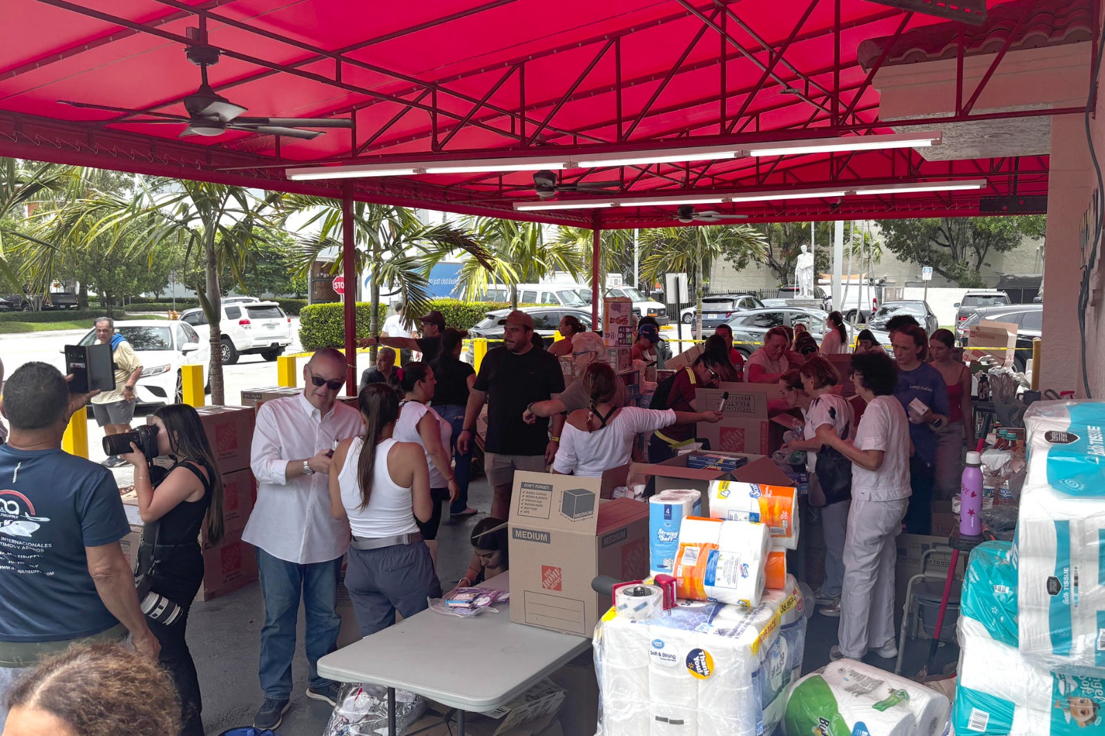 EEUU envió nuevos suministros humanitarios desde Miami hacia Venezuela